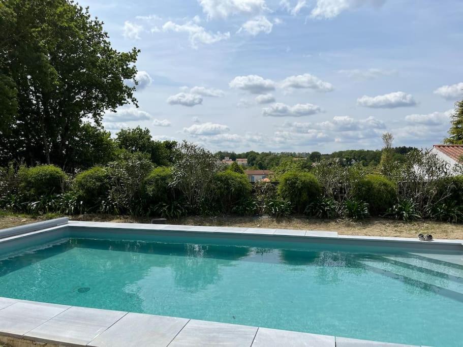 Chez Sophie Et Vincent Villa Poiroux Kültér fotó